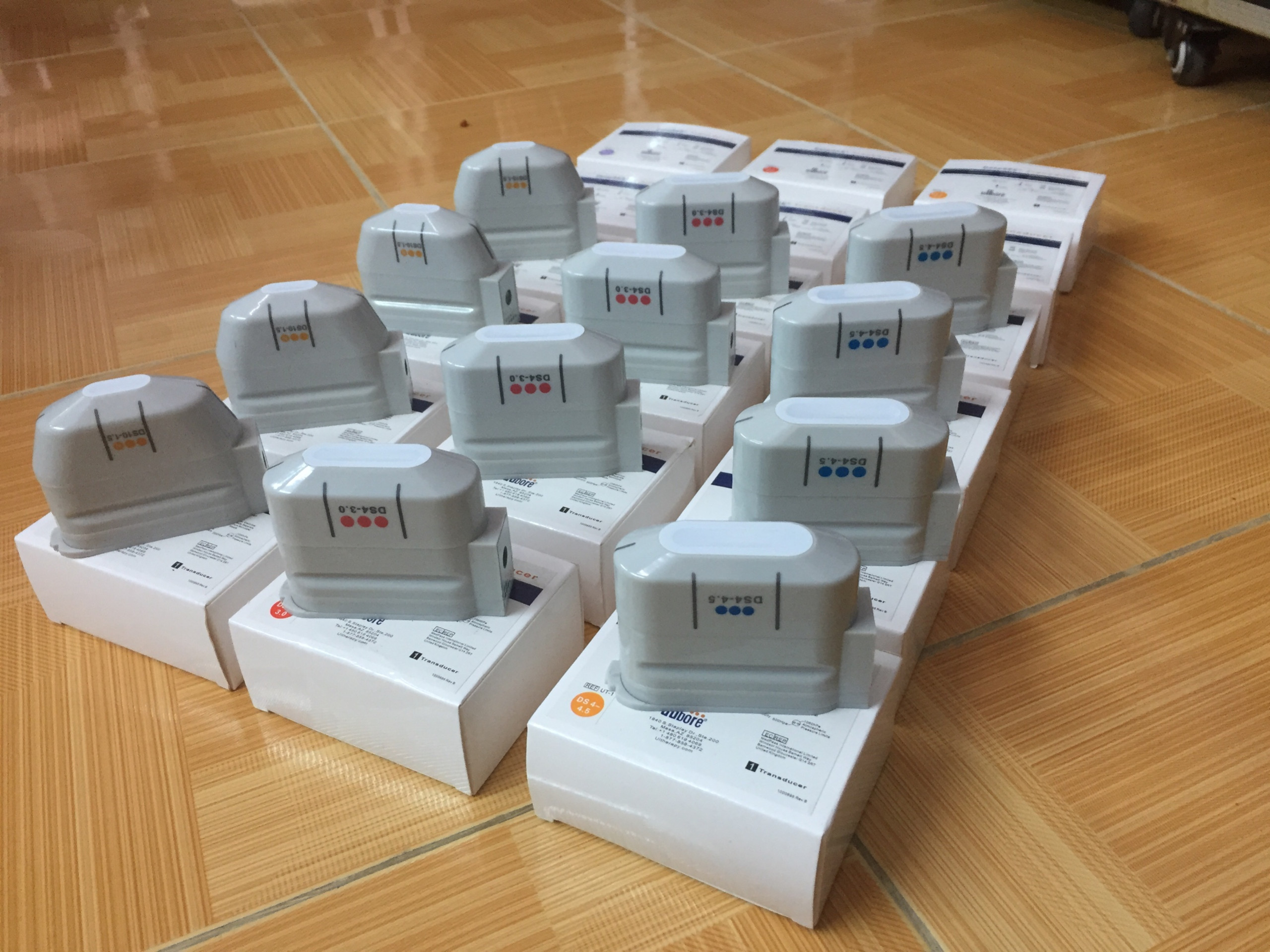 bán đầu tip máy hifu H5 đầu hifu.jpg (818 KB)